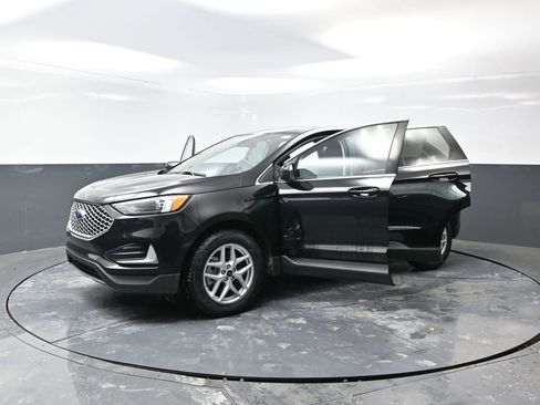 Used 2024 Ford Edge SEL image 32