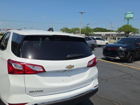Used 2019 Chevrolet Equinox LT FWD image 4