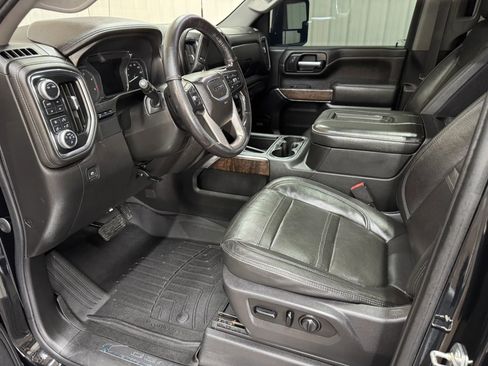 Used 2020 GMC Sierra 2500 Denali w/ Denali Ultimate Package AWD/4WD image 10