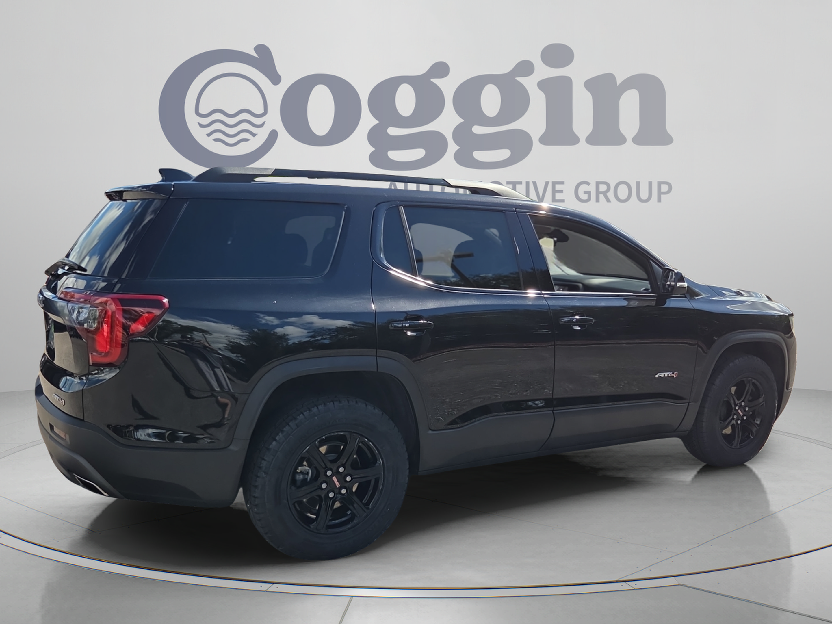Certified 2023 GMC Acadia AT4 w/ Technology Package AWD/4WD image 5