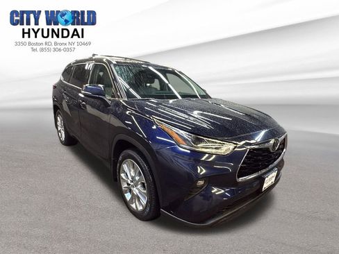 Used 2021 Toyota Highlander Limited AWD/4WD image 7