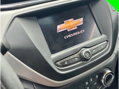 Used 2022 Chevrolet TrailBlazer LT FWD image 19