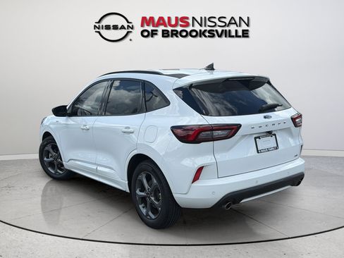 Used 2023 Ford Escape ST-Line w/ Tech Pack #1 FWD image 8