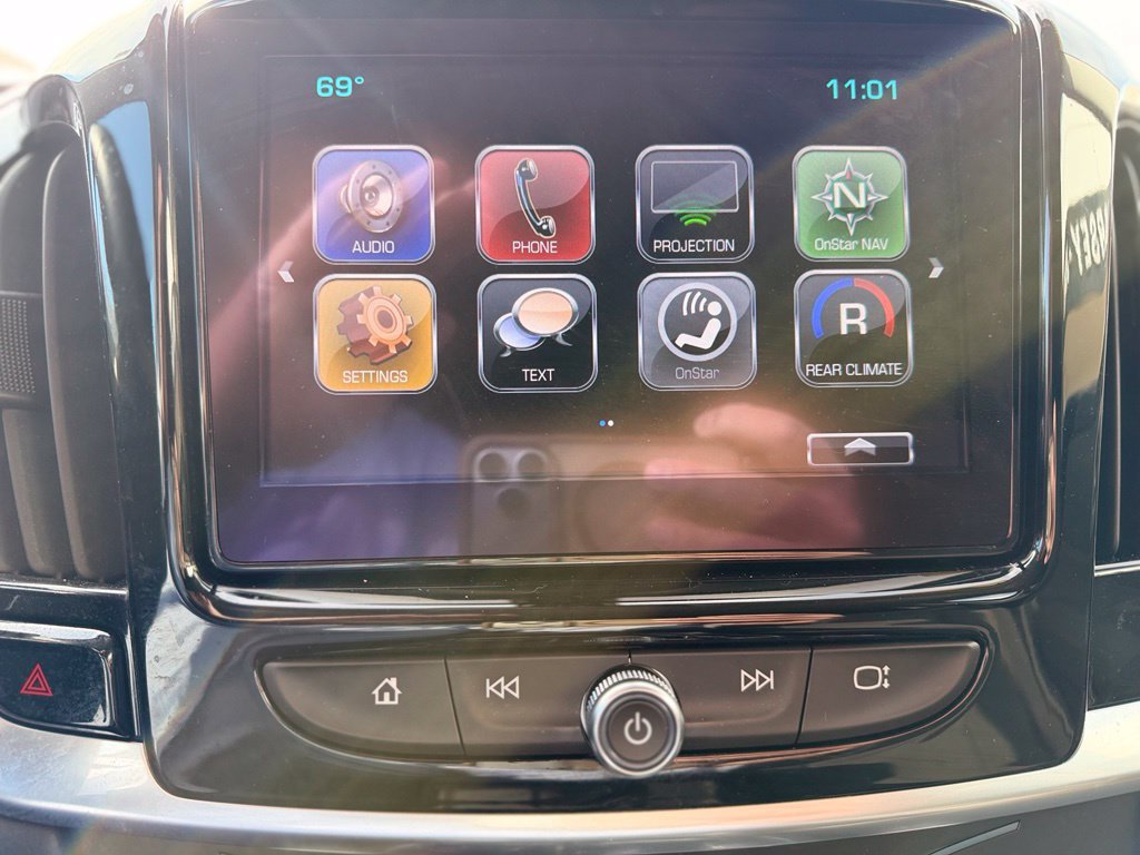 Used 2018 Chevrolet Traverse LT FWD image 13