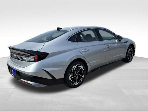 New 2026 Hyundai Sonata SEL FWD image 5