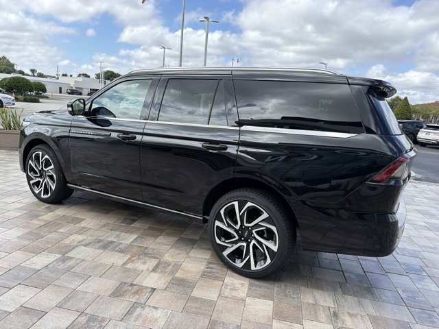 New 2027 Lincoln Navigator Black Label AWD/4WD image 4