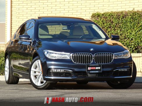 Used 2016 BMW 750i xDrive AWD/4WD image 4