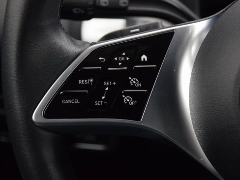 Certified 2024 Mercedes-Benz GLB 250 image 22