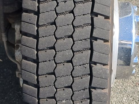 Used 2024 Ford F450 Limited w/ FX4 Off-Road Package image 12