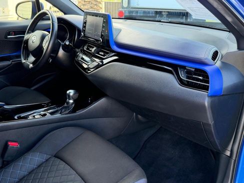 Used 2020 Toyota C-HR image 20