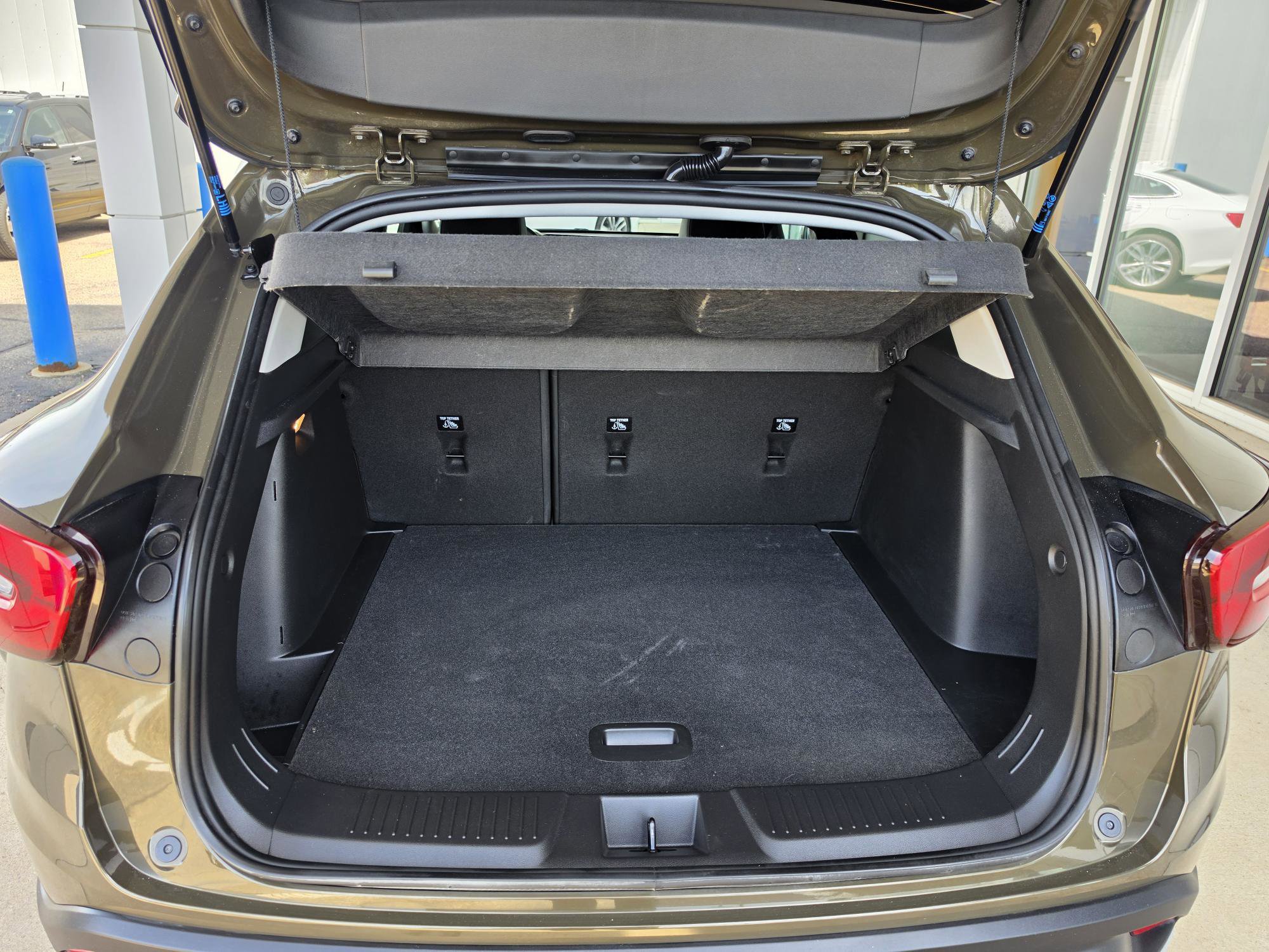 Used 2024 Chevrolet Trax LT w/ Driver Confidence Package FWD image 19