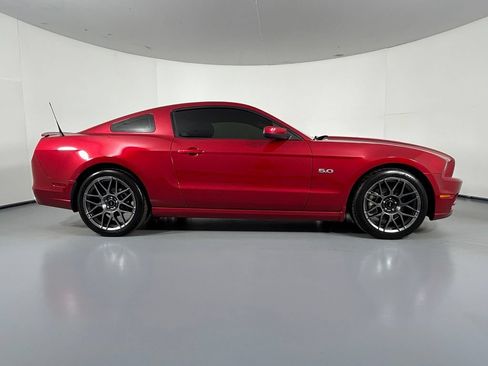 Used 2013 Ford Mustang GT Premium w/ Electronics Pkg RWD image 8