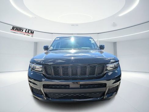 New 2025 Jeep Grand Cherokee L Altitude image 7