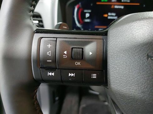 Certified 2025 Nissan Rogue SL AWD/4WD image 17