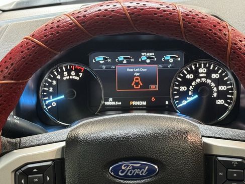 Used 2018 Ford F150 Lariat w/ Equipment Group 502A Luxury image 17