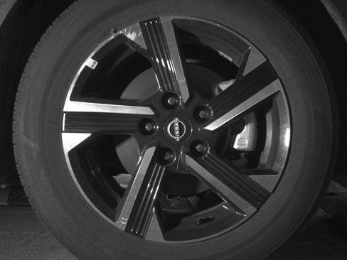 Used 2025 Nissan Sentra SV FWD image 13