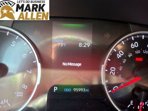 Used 2021 Toyota RAV4 XLE FWD image 8