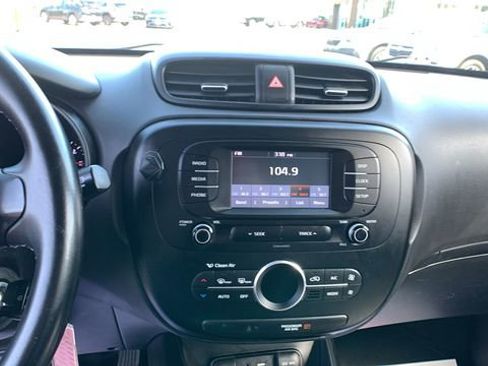 Used 2017 Kia Soul + w/ Designer's Package image 13