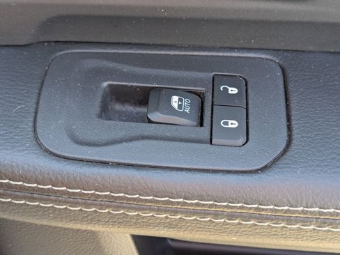 Used 2025 RAM 3500 Big Horn AWD/4WD image 41