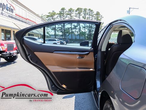 Used 2018 Lexus ES 350 w/ Premier Package FWD image 19