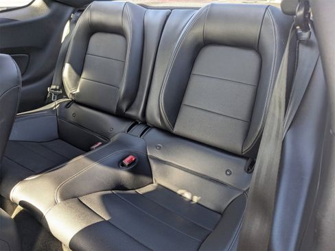 Used 2018 Ford Mustang GT Premium image 13