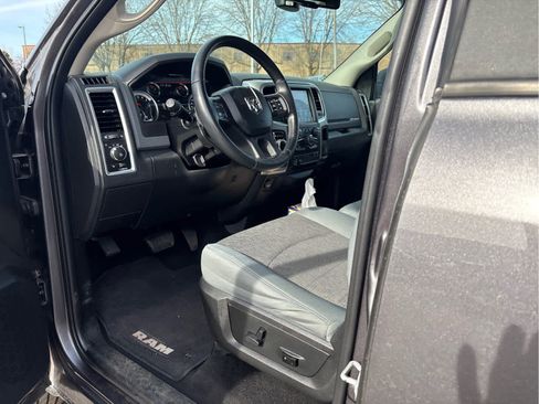 Used 2018 RAM 1500 Big Horn image 9