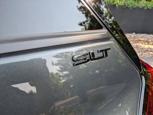 Used 2020 GMC Terrain SLT w/ Preferred Package FWD image 22