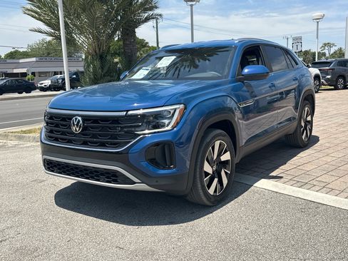 New 2026 Volkswagen Atlas Cross Sport SE FWD image 3