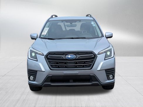 Used 2024 Subaru Forester Premium AWD/4WD image 2