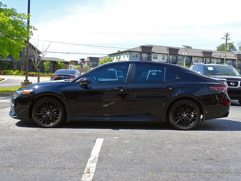Used 2022 Toyota Camry SE FWD image 5