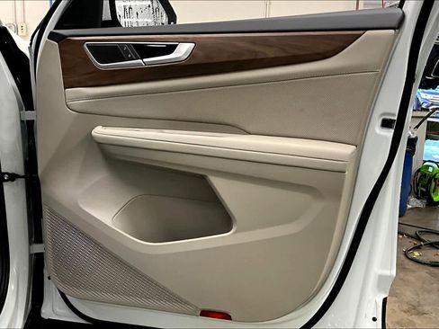 New 2026 Volkswagen Atlas SE image 28