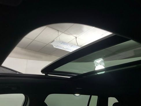 Used 2025 Buick Enclave Avenir w/ Super Cruise Package image 17