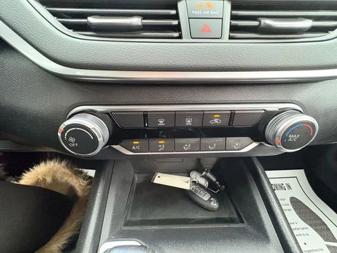 Used 2022 Nissan Altima 2.5 SV FWD image 33
