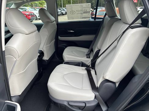 New 2026 Toyota Grand Highlander AWD image 16