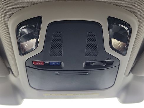 Used 2020 Subaru Outback Premium image 20