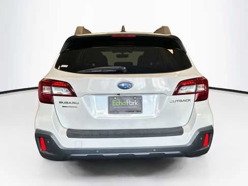 Used 2018 Subaru Outback 2.5i Limited AWD/4WD image 7