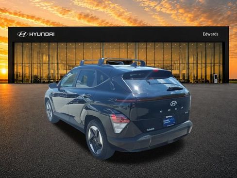 Certified 2024 Hyundai Kona SEL FWD image 9