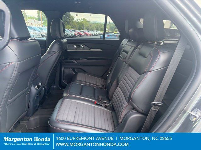 Used 2025 Ford Explorer ST-Line RWD image 25