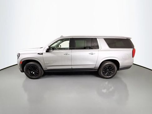 Used 2024 GMC Yukon XL Denali AWD/4WD image 4