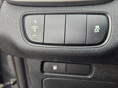 Used 2020 Kia Sorento AWD V6 image 25