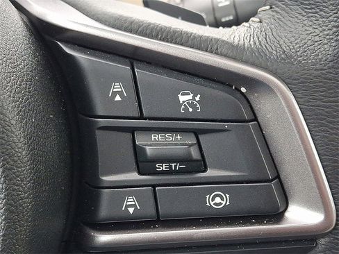 Certified 2025 Subaru Outback Limited image 25