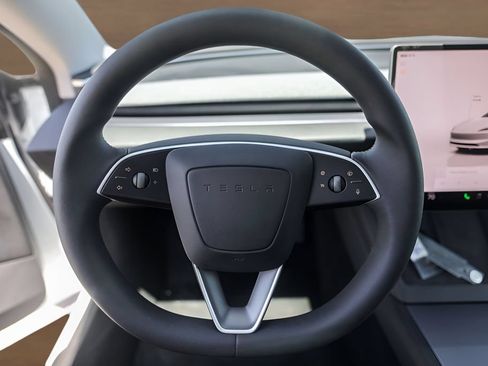 Used 2025 Tesla Model 3 Long Range RWD image 11