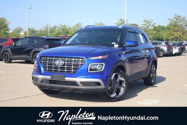 Used 2024 Hyundai Venue Limited FWD image 1