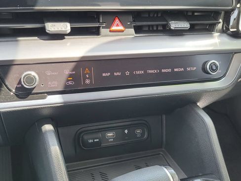 Certified 2024 Kia Sportage EX FWD image 25