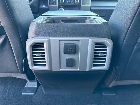 Used 2015 Ford F150 Lariat image 23