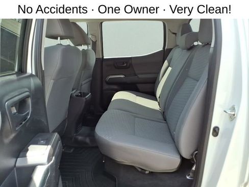 Used 2021 Toyota Tacoma SR5 AWD/4WD image 23