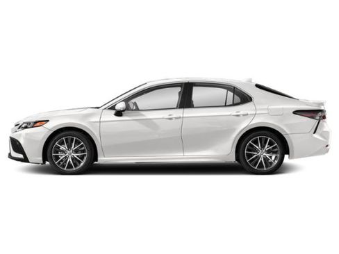 Used 2023 Toyota Camry SE FWD image 3