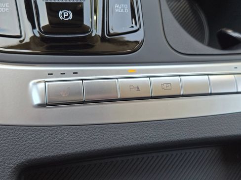 New 2026 Kia Carnival EX FWD image 32