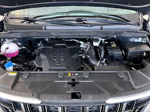 Used 2024 Kia Carnival EX FWD image 32