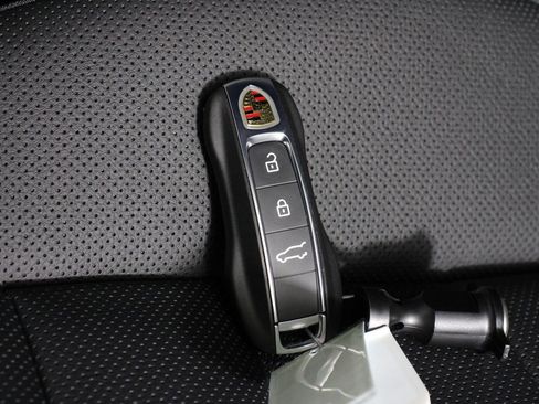 New 2026 Porsche Cayenne AWD/4WD image 23